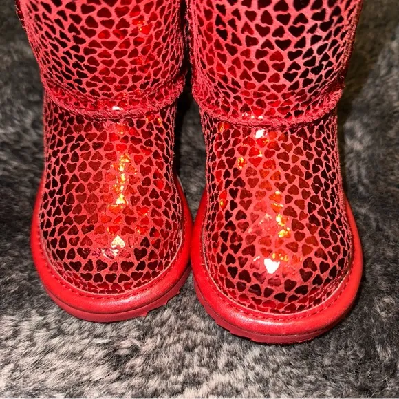 UGG Red Classic 2 Gel Hearts Boot Youth Sz 6 Girly Winter Valentines Indie Sweet