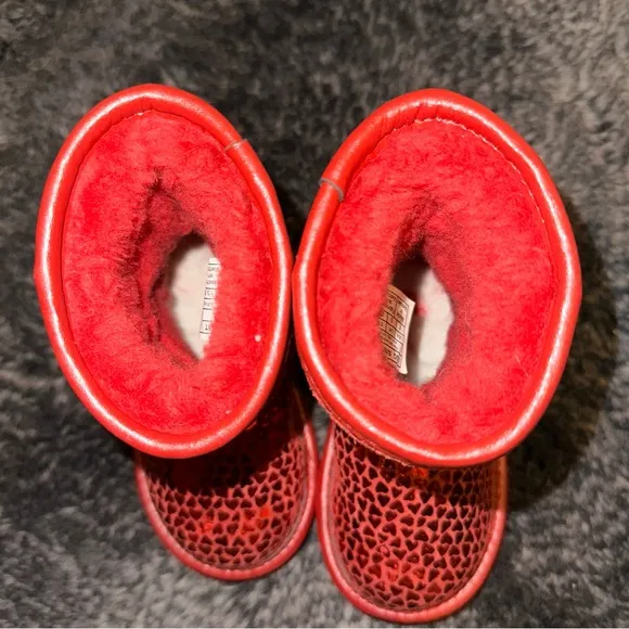 UGG Red Classic 2 Gel Hearts Boot Youth Sz 6 Girly Winter Valentines Indie Sweet