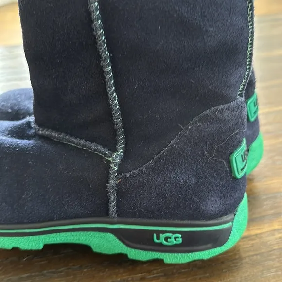 Ugg suede boots size 4