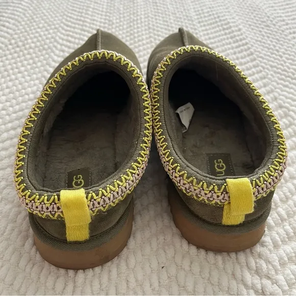 UGG Tazz Slipper Burnt Olive Green Kids Shoes Size 5Y
