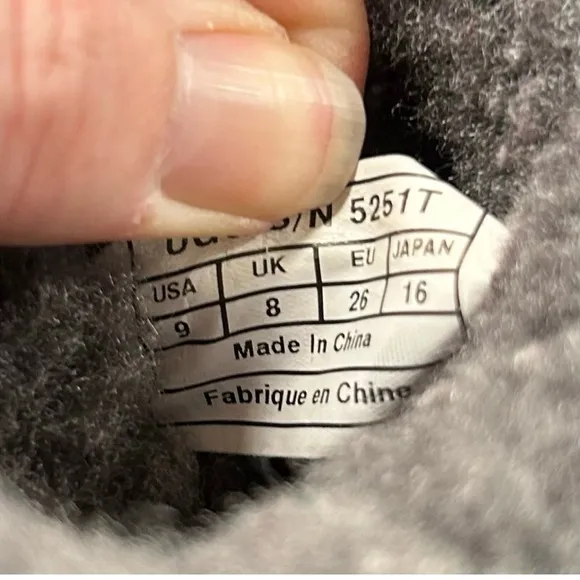 UGG | TODDLER CLASSIC ll UGGS GREY SZ 9