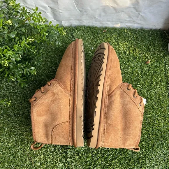 UGG women Neumel Women Classic Boots ChestnutSize 9 gently used