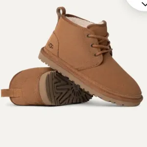 UGG women Neumel Women Classic Boots ChestnutSize 9 gently used