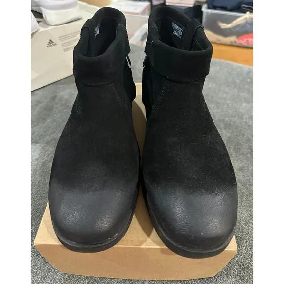 Ugg Women's Josephine Cuff Black Boots Size 8 NWOT Suede Upper Side Zipper