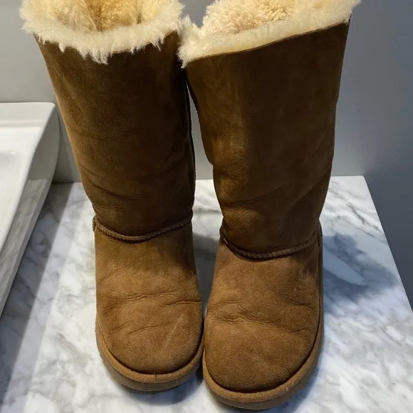 UGGs with ribbons
