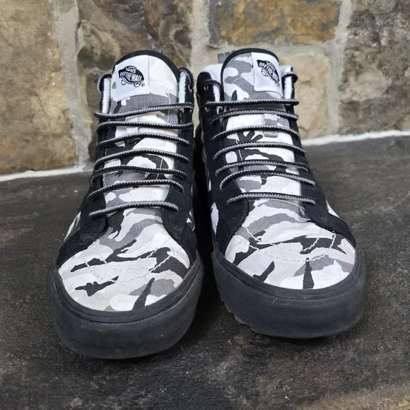 Vans 9.5 Customs Sk8 Hi MTE 1 Camo High Tops Shoes