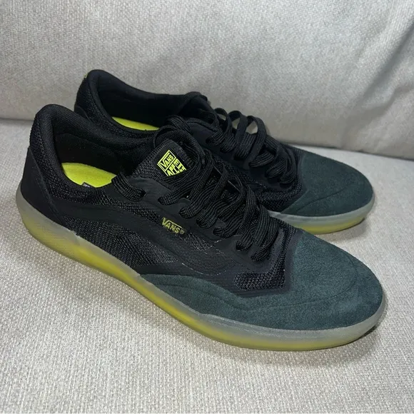 Vans Ave Black Sulphur Yellow Ultimate Waffle Skate Shoes Men's Size 8