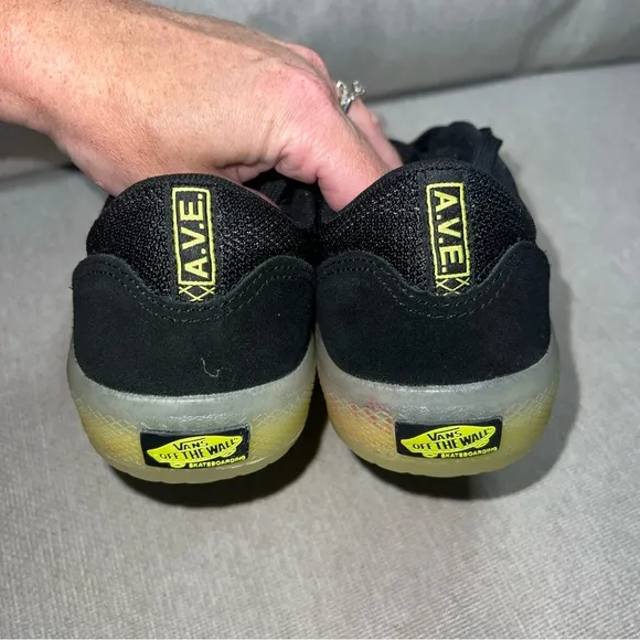 Vans Ave Black Sulphur Yellow Ultimate Waffle Skate Shoes Men's Size 8