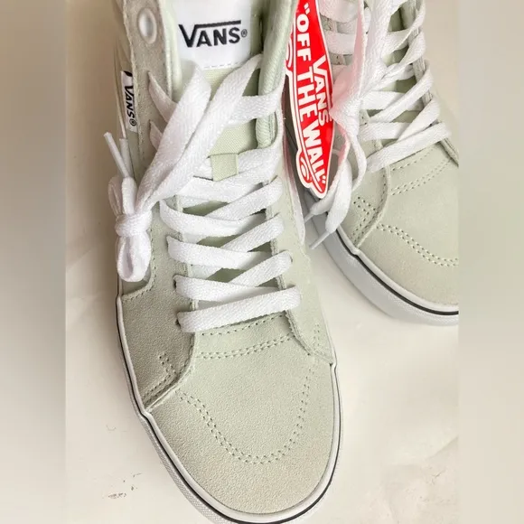 Vans hi tops sneakers SK 8 Vans pale green new Vans lace up hi top’s women’s 7.5