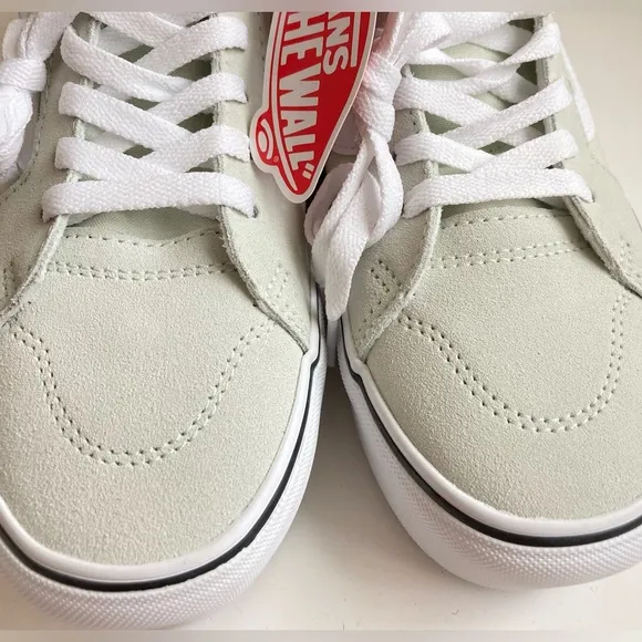 Vans hi tops sneakers SK 8 Vans pale green new Vans lace up hi top’s women’s 7.5