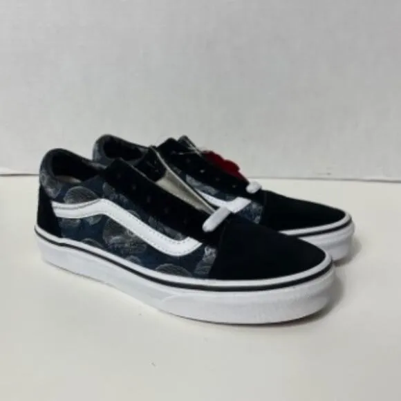 Vans Kids Old Skool Wireframe Skulls Skate Shoe Black/True White Size 2.5K NEW