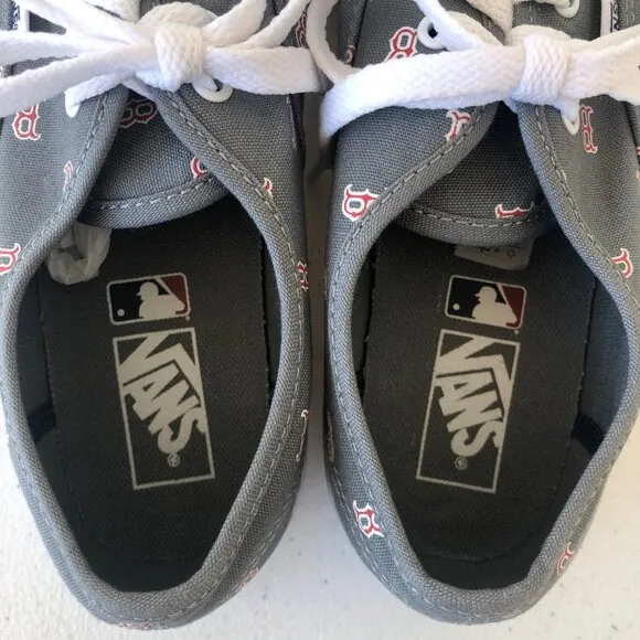 Vans Kid's Size 4.0 Official MLB Boston Red Sox Lace-Up Canvas Skate Shoes