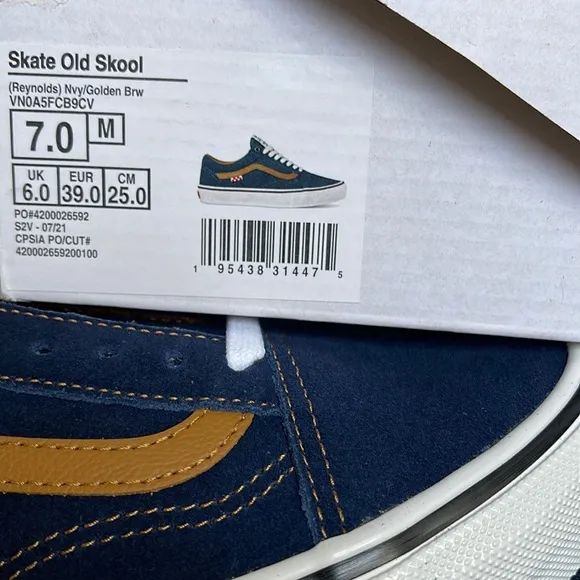 Vans Men’s Skate Old Skool (Reynolds) Navy/Golden BrownVN0A5FCB9CVSneakers G