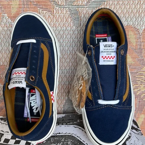 Vans Men’s Skate Old Skool (Reynolds) Navy/Golden BrownVN0A5FCB9CVSneakers G