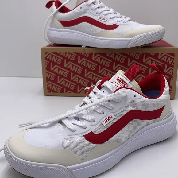 Vans Men’s White and Red Sneakers Ultrarange ExoTrue White/RedVN0A4U1KBJT