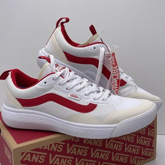 Vans Men’s White and Red Sneakers Ultrarange ExoTrue White/RedVN0A4U1KBJT