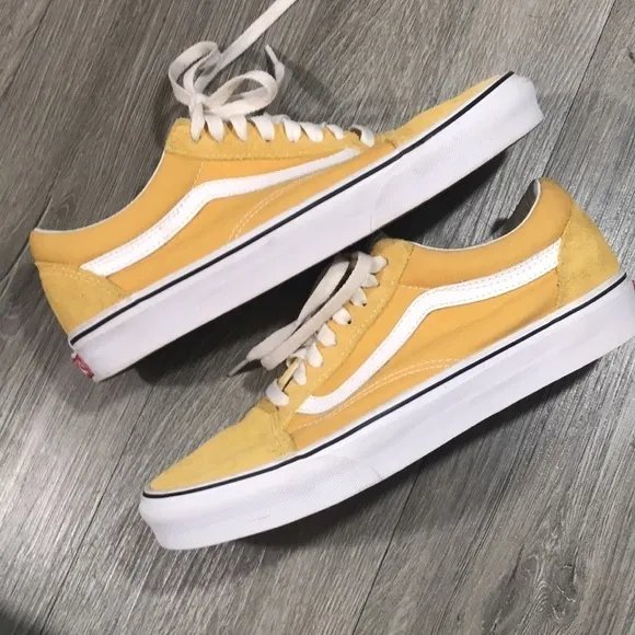 Vans Old Skool Yellow &amp; White Skate Shoes size 8 men’s 9.5 womens