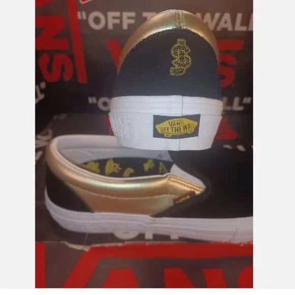 VANS Shake Junt Slip On Pro Shoes Black / Gold Men's 11.5 VN0A347V13L