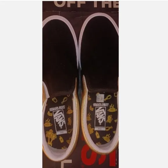 VANS Shake Junt Slip On Pro Shoes Black / Gold Men's 11.5 VN0A347V13L