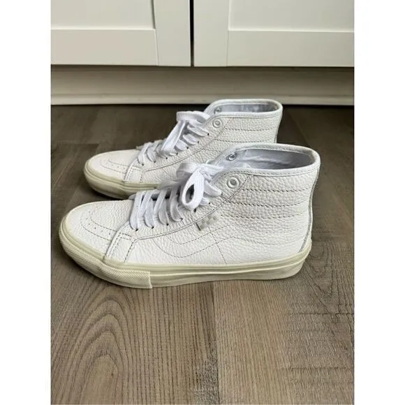 Vans Men’s 5.5 White Leather Hi Top Skate Shoes Sneakers Lace Up NWOT