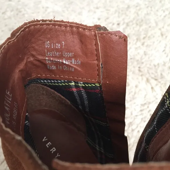 VERY VOLATILE Rust Suede Lace Up Wedge Boots Sz 7