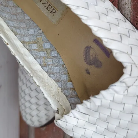 Vintage Naturalizer Women's 7.5 White Woven Leather Summer Flats 90s Y2K Sandals