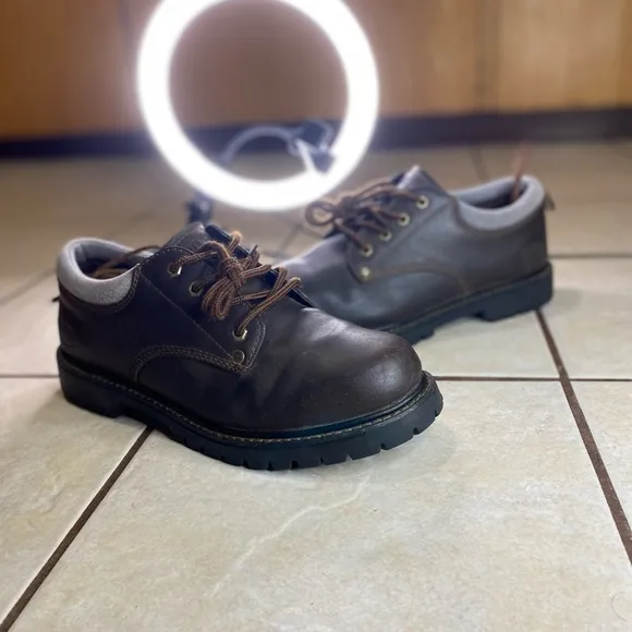 Vintage Y2K Skechers Mens leather shoes