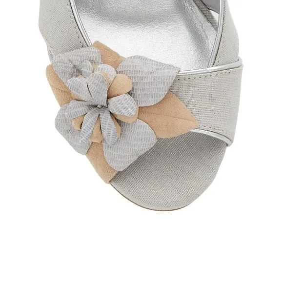 White House Black Market Samira Wedge Sandals Sz 9 NWB