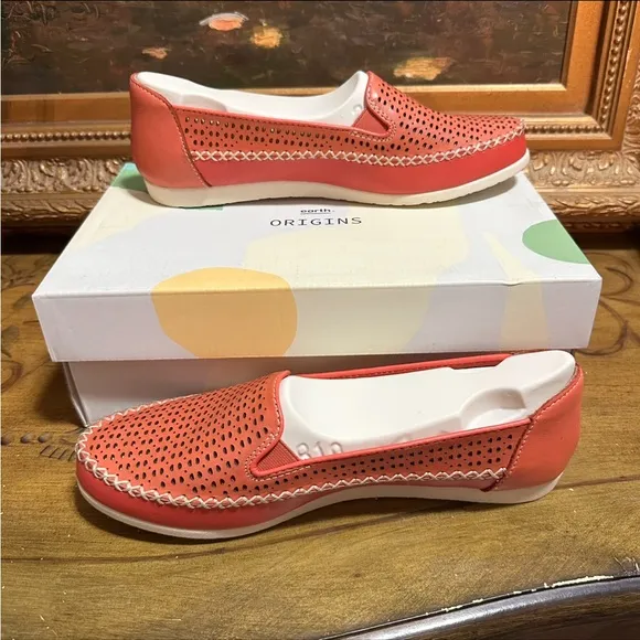 WOMEN'S EARTH ORIGINS LIZZY SLIP-ON SHOES Boat Shoes Slip On Size 9.5 W NEW