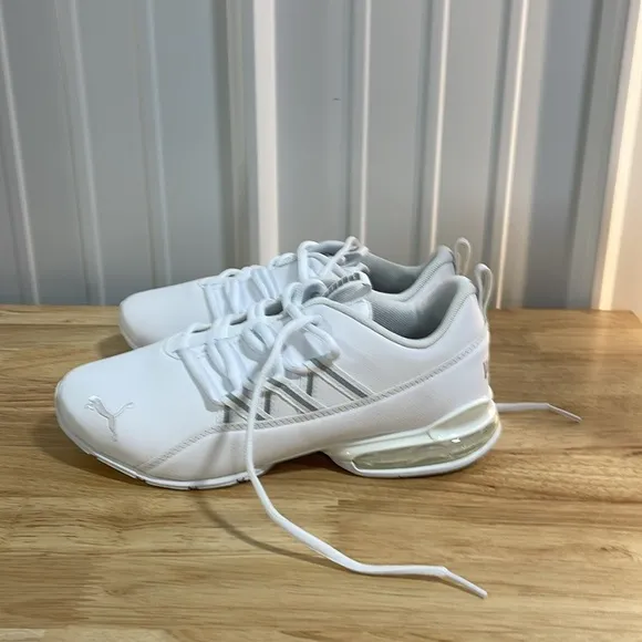 Womens Puma Shoes White on White Size 7.5
