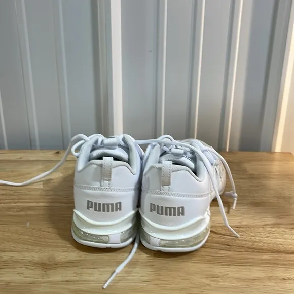 Womens Puma Shoes White on White Size 7.5