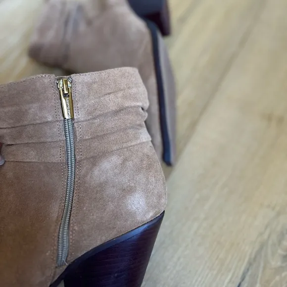 Women’s Vince Camuto Nerlinji Suede Boots