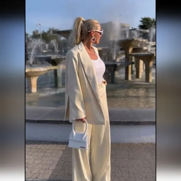 Zara Satin Effect Oversized Cream Blazer