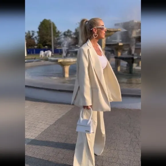 Zara Satin Effect Oversized Cream Blazer