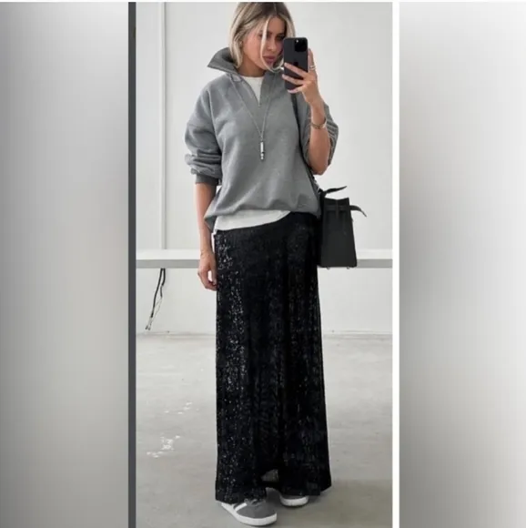 ZARA SEQUIN MIDI SKIRT size XS Black